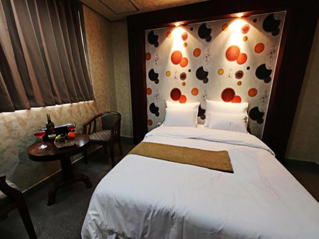 Uijeongbu Tourist Hotel Εξωτερικό φωτογραφία